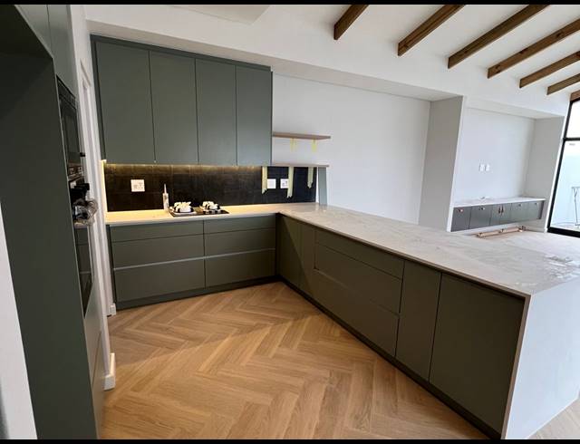 4 BEDROOM HOUSE FOR SALE IN SANDOWN
